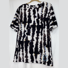 Load image into Gallery viewer, ABSTRACT HAZE - T-SHIRT
