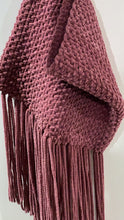 Load image into Gallery viewer, Mauve Pink handmade crochet fringed cowl
