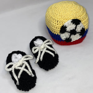NATIONALITY SOCCER BABY HAT AND SHOES SET