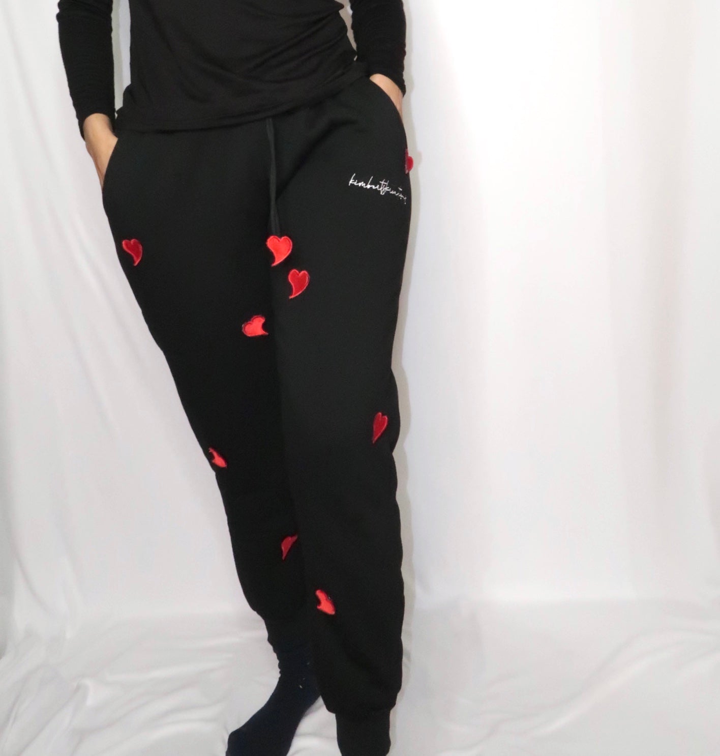 SWEATPANTS - AMOR MIO IN BLACK