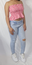 Cargar imagen en el visor de la galería, KNOCK IT DOWN - SHIRRED TUBE TOP
